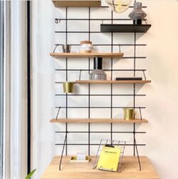 Modularer Schreibtisch Gassien Paris aus Holz und schwarzem Mundall mit accessoires Messing, Atmosphäre skandinavisch épurée.