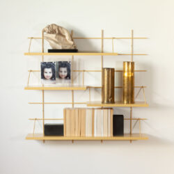 Wandregal Gassien Paris Messing Wohnzimmer mit sculpture, photos und Bücher aus Holz Naturl.